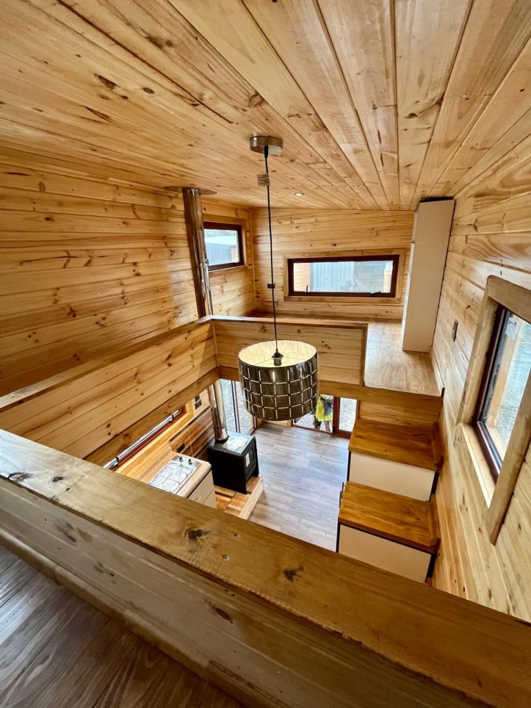 LOOW TINY HOUSE