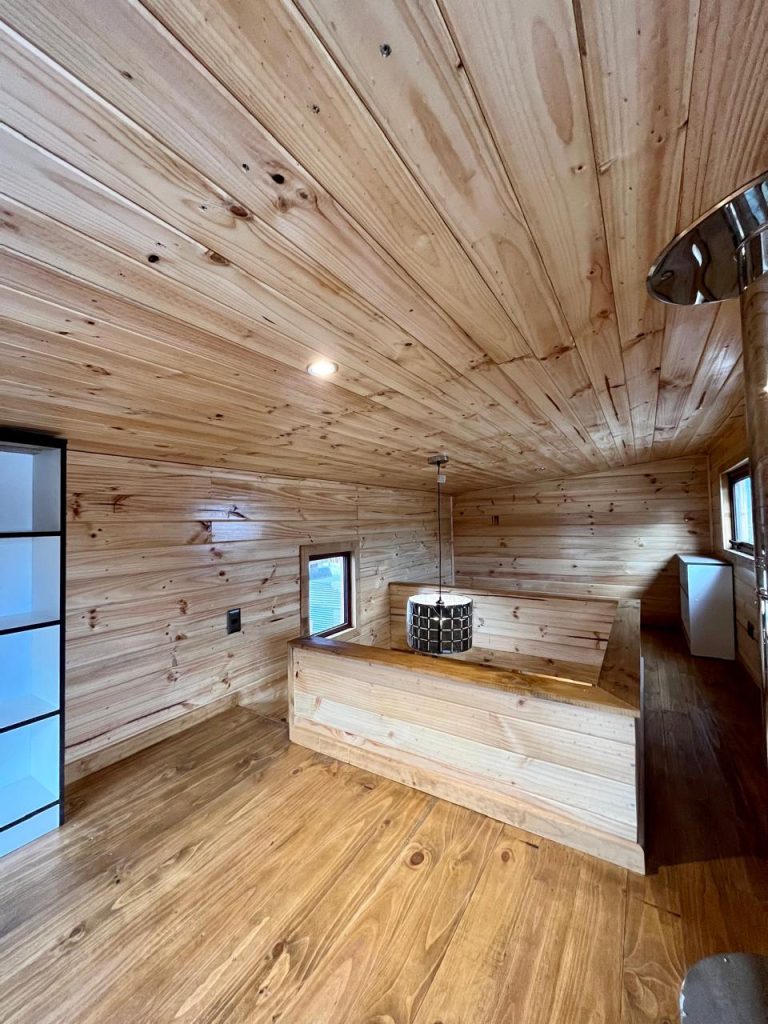 LOOW TINY HOUSE