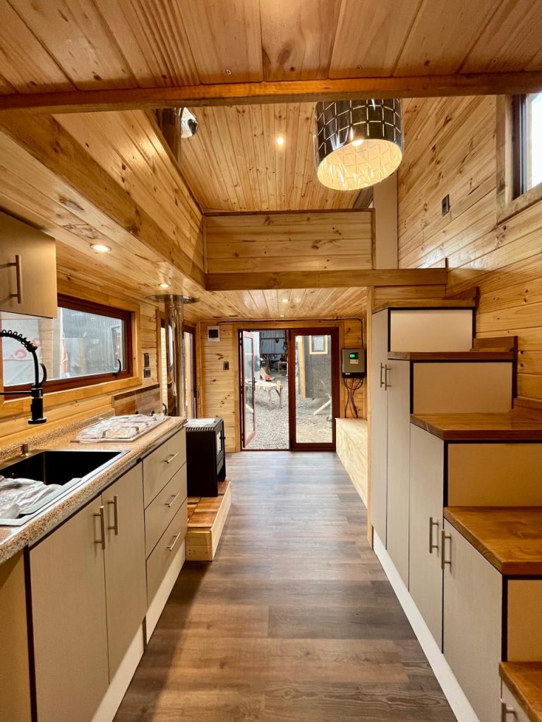 LOOW TINY HOUSE